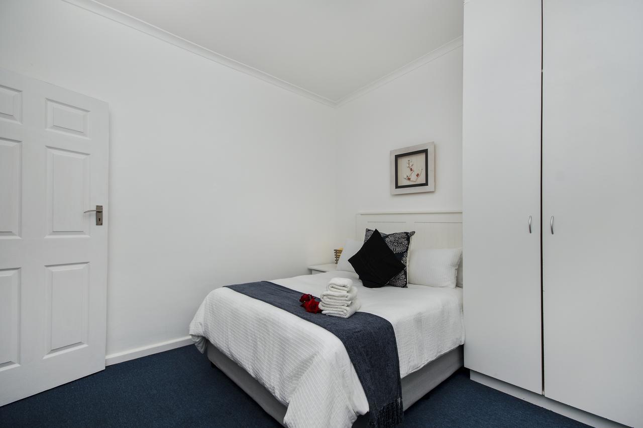 Emabaleni Guest House Pty Ltd 포트엘리자베스 외부 사진